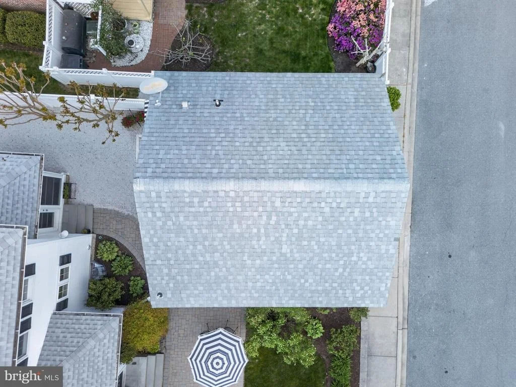 Photo of 829 SAVANNAH ROAD