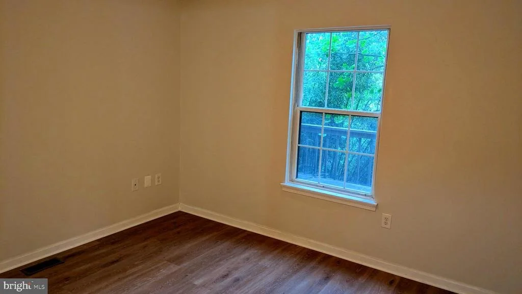 Photo of 5860 LILAC CIRCLE