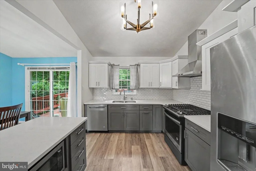 Photo of 206 MACDUFF ROAD