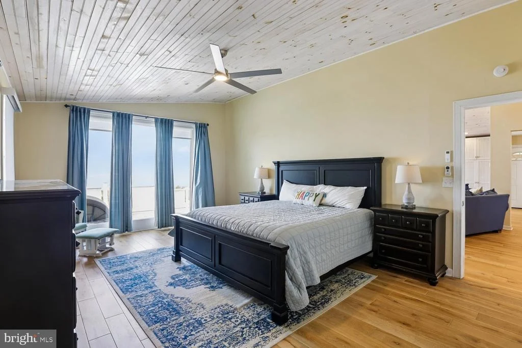 Photo of 8034 RIVERVIEW ROAD