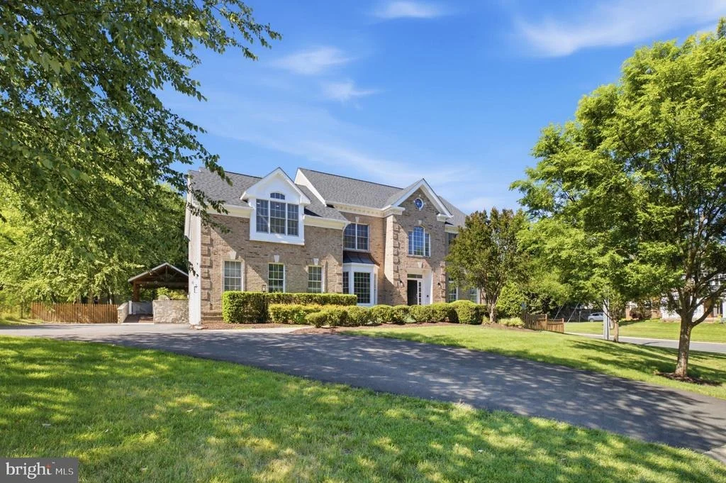 Photo of 9800 JOHN ROBERT WAY