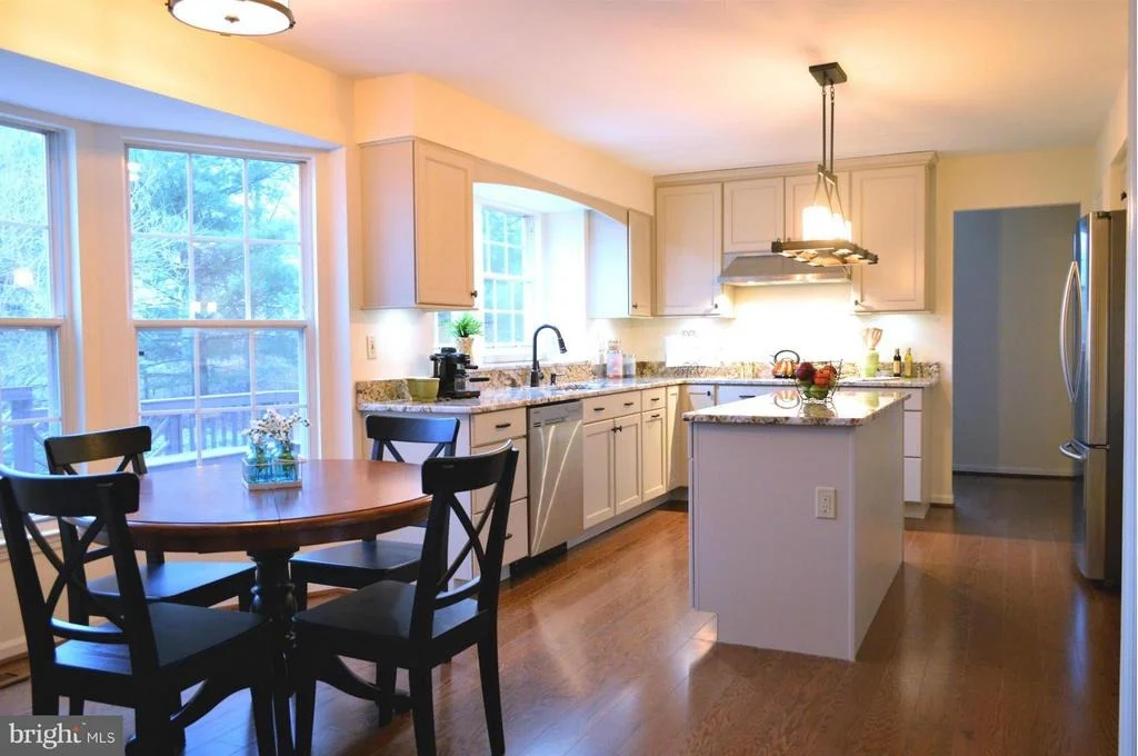 Photo of 6404 STREAM VALLEY WAY