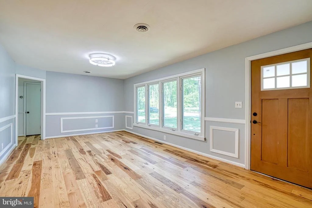 Photo of 10 BAY VIEW AVENUE