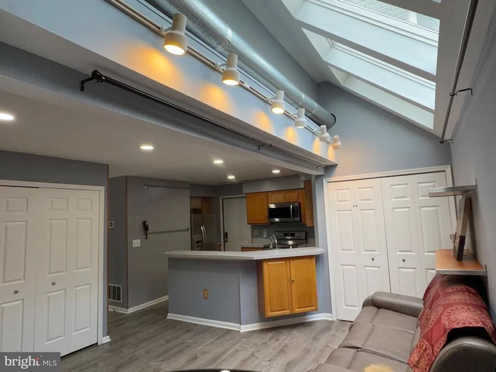 Photo of 9348 CREEKVIEW DRIVE
