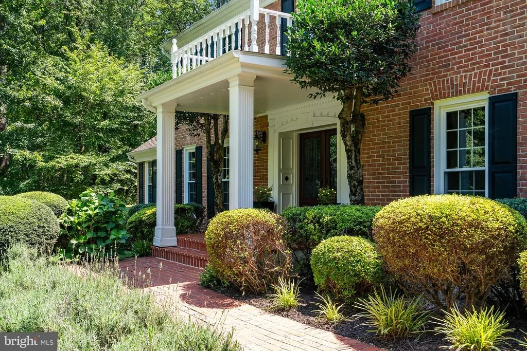 Photo of 7821 OLD DOMINION DRIVE