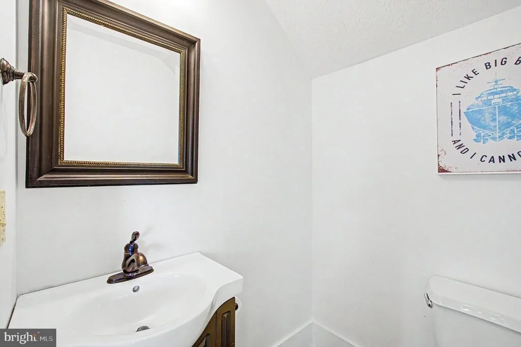 Photo of 342 LAKEFRONT LINKS DRIVE