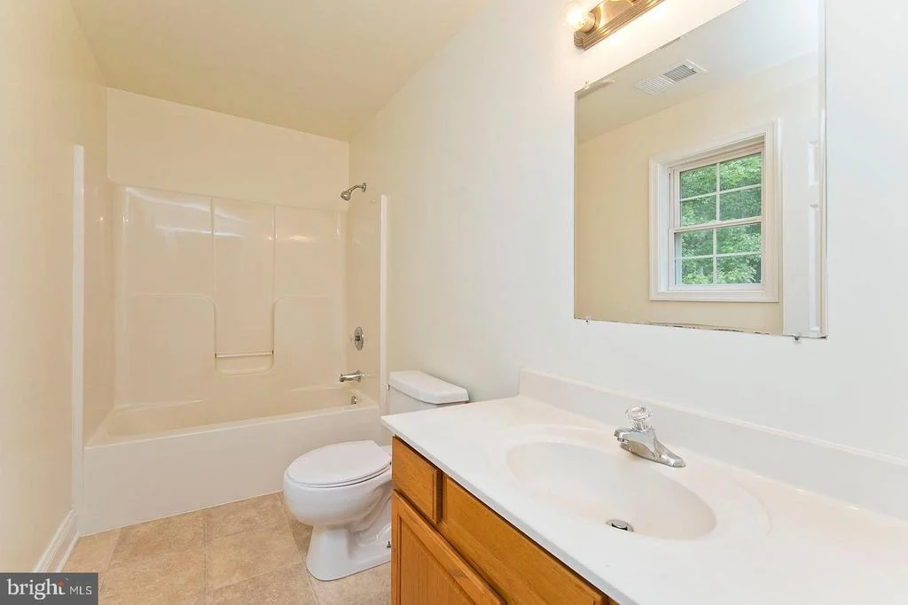 Photo of 401 BLUEBIRD TRL