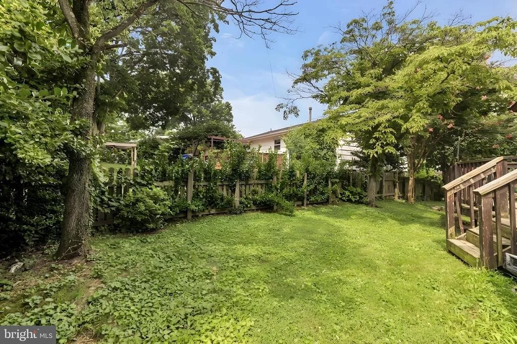 Photo of 12812 BUSHEY DRIVE