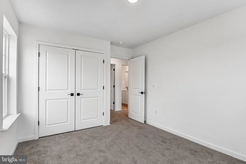 Photo of 2063 SPRINGVALE DRIVE