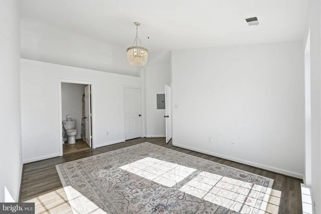 Photo of Unit 3A at 2103 WAYSIDE DRIVE