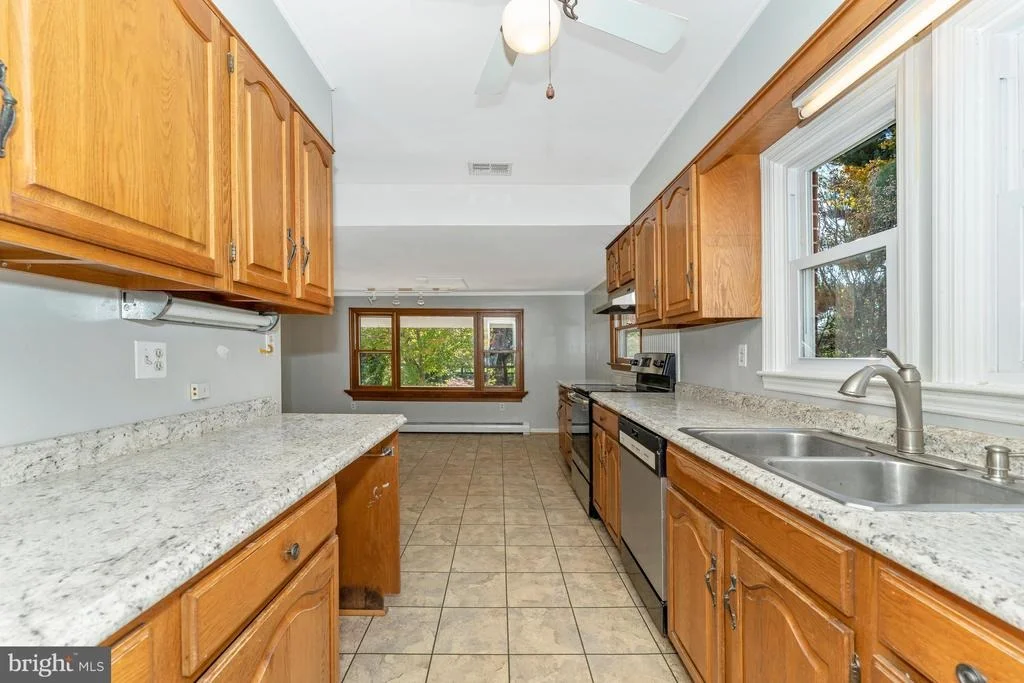 Photo of 406 LEE PLACE