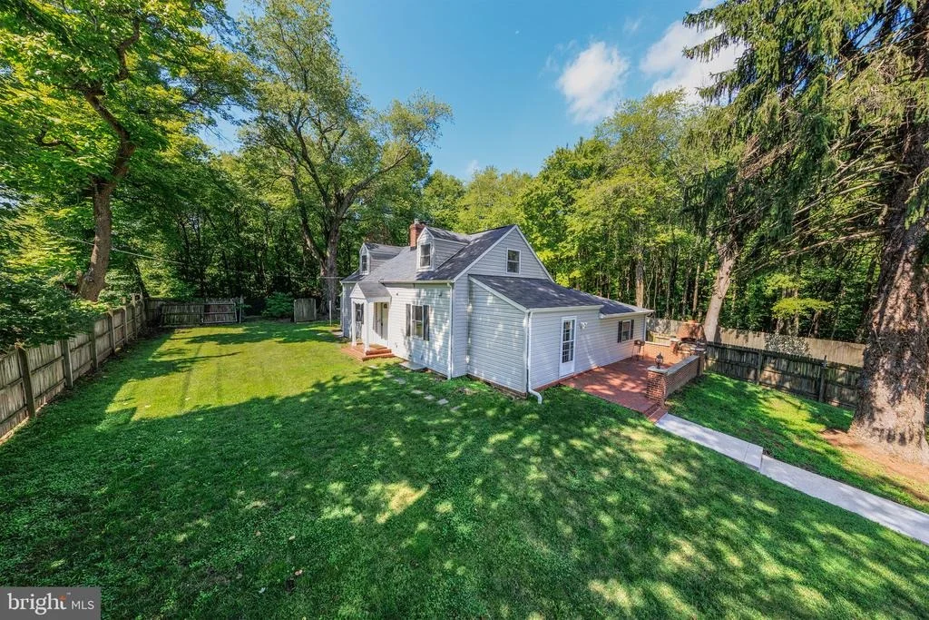 Photo of 7301 WOODYARD ROAD