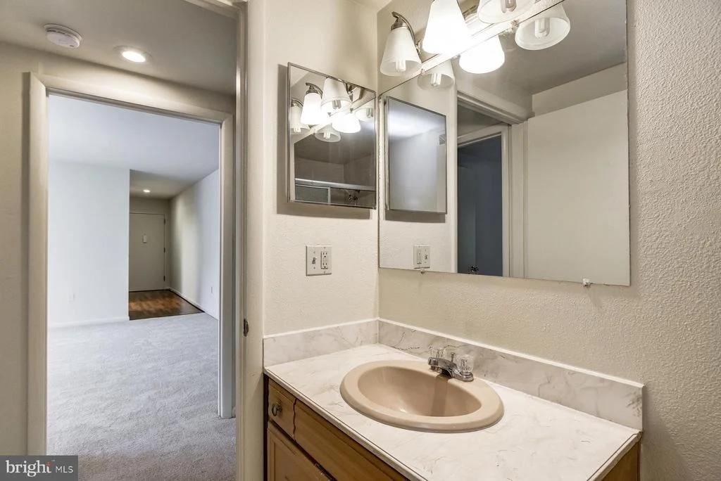 Photo of Unit 82F at 3632 GLENEAGLES DRIVE