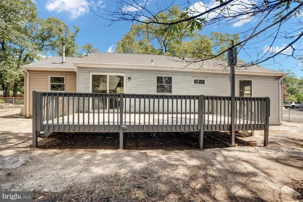 Photo of 615 BEACH BOULEVARD