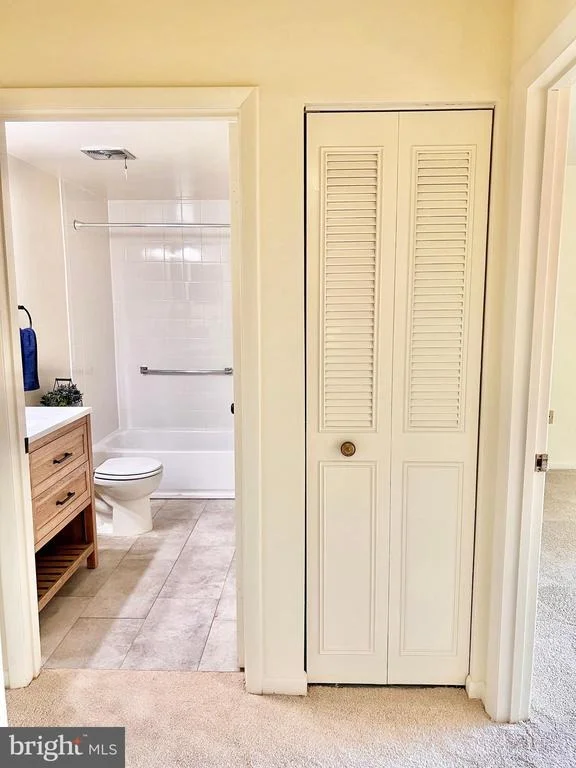Photo of Unit 732B at 3398 GLENEAGLES DRIVE