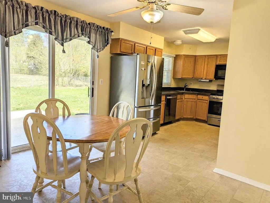 Photo of 910 BARRINGTON DRIVE