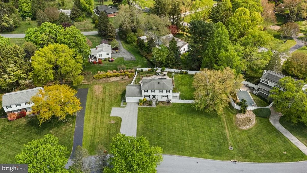 Photo of 5008 LAKE CIRCLE W