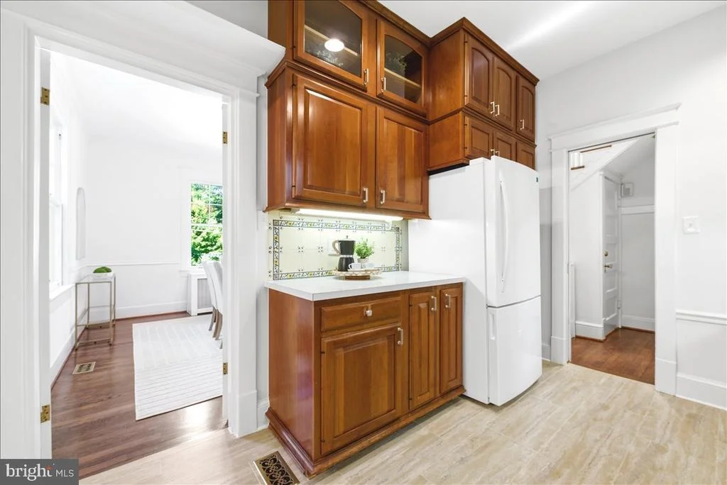 Photo of 7109 MEADOW LANE