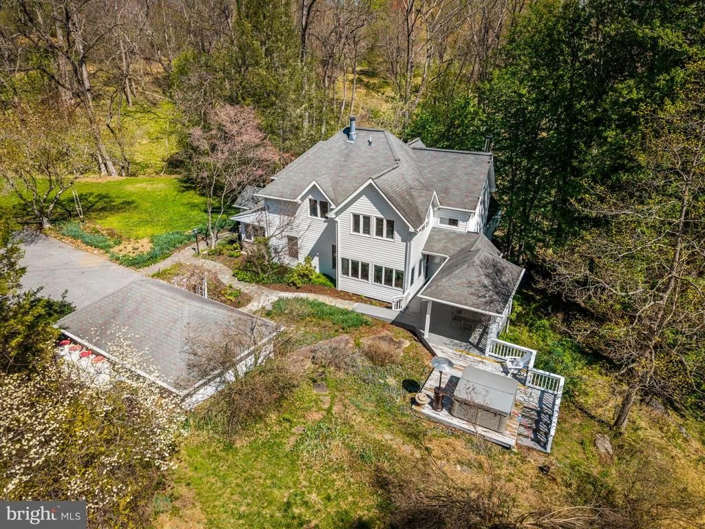 Photo of 8230 DOGWOOD ROAD