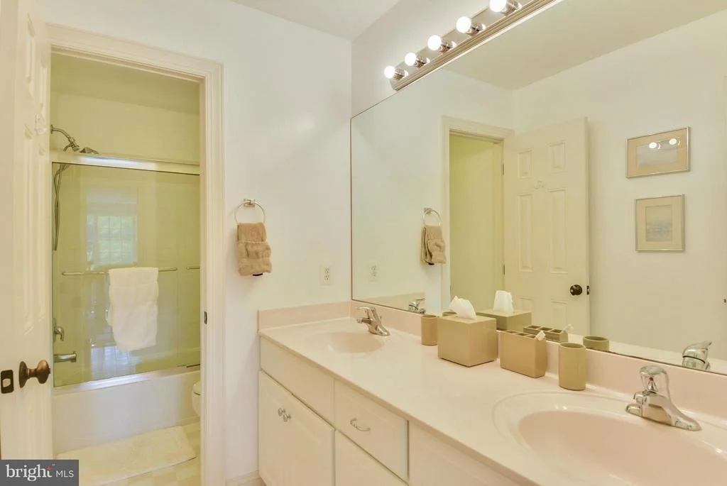 Photo of 21411 UPPERMONT LANE