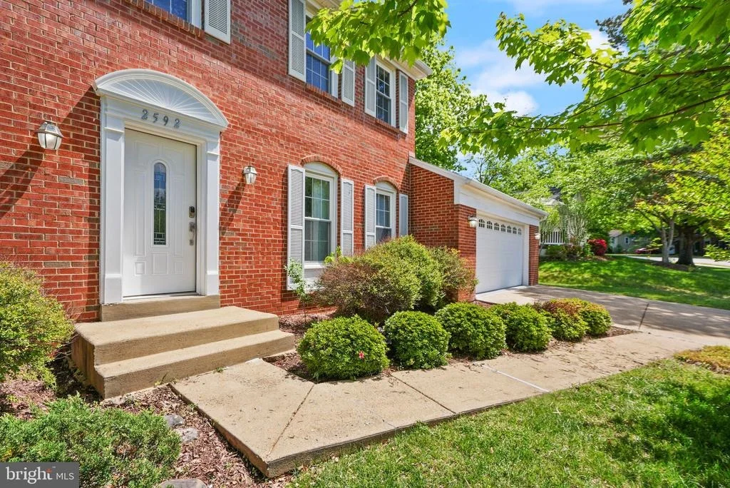 Photo of 2592 JOHN MILTON DRIVE