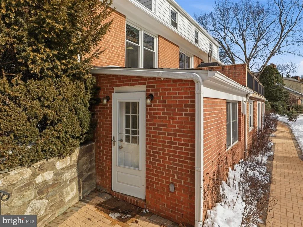 Photo of 8818 COLD SPRING ROAD