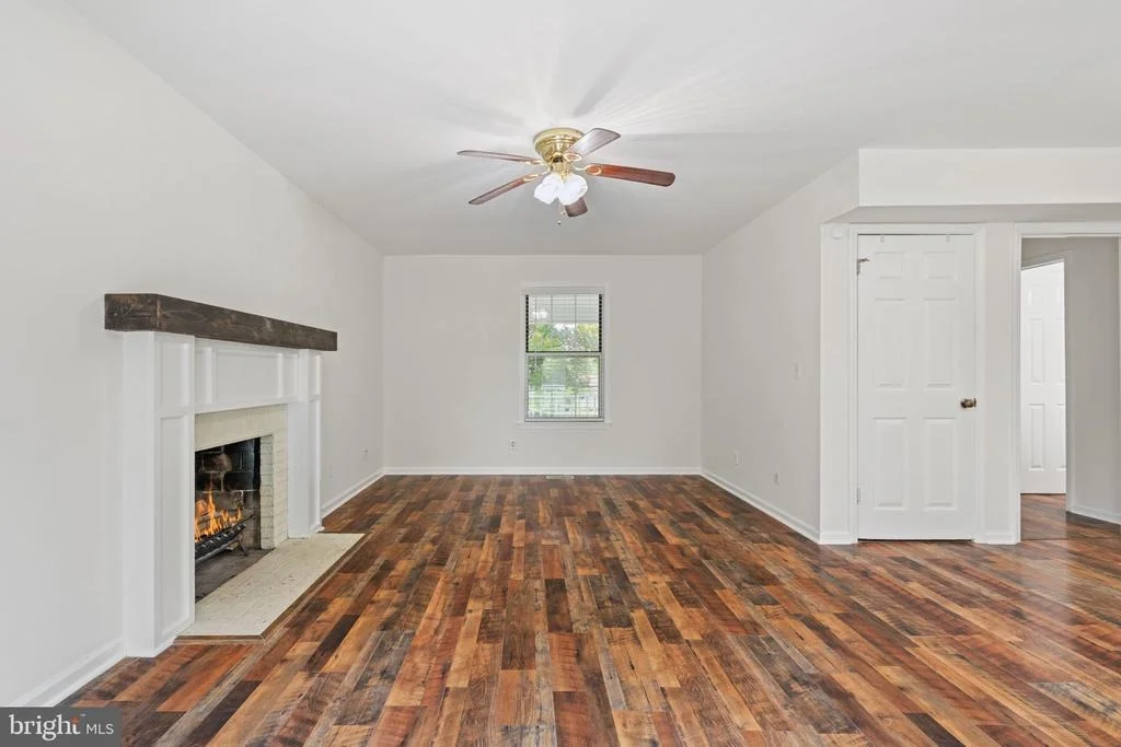 Photo of 2309 MAPLEWOOD DRIVE