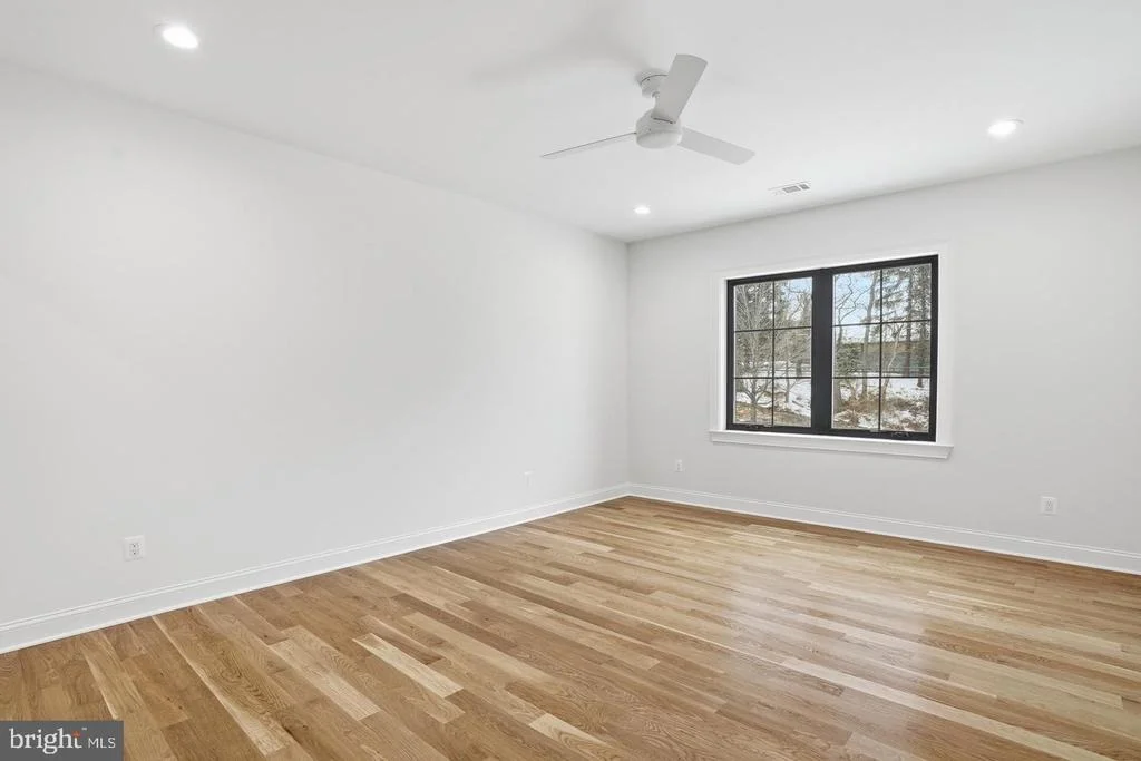 Photo of 6512 WILLIAMSBURG BOULEVARD