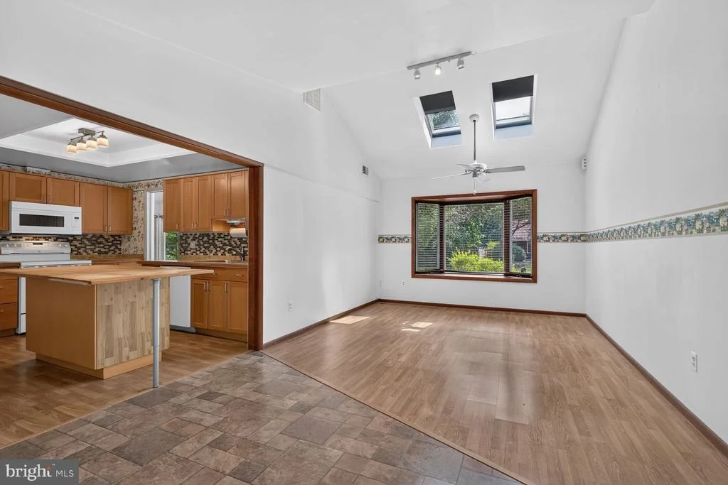 Photo of 323 AVONDALE DRIVE