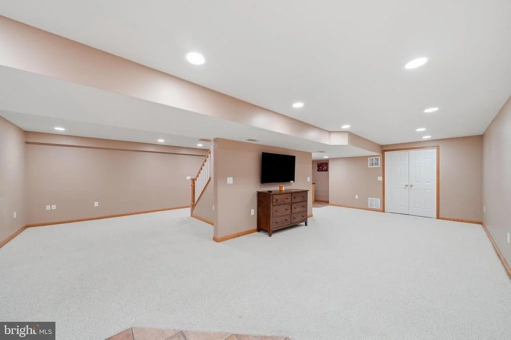 Photo of 4007 WINDWARD DRIVE