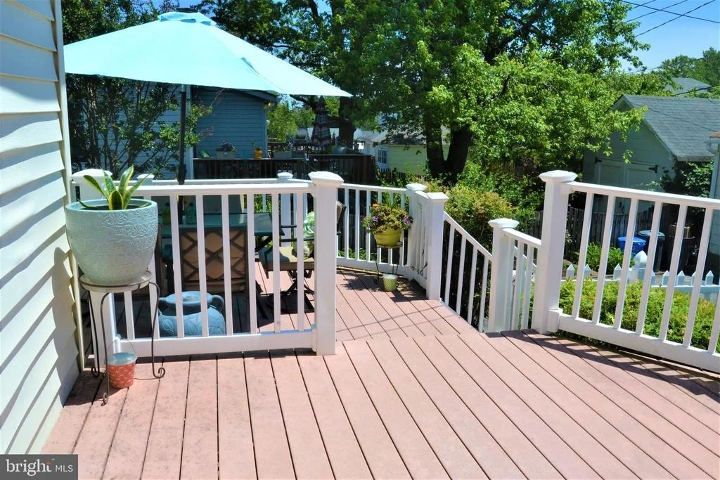 Photo of 618 ALDERSHOT ROAD