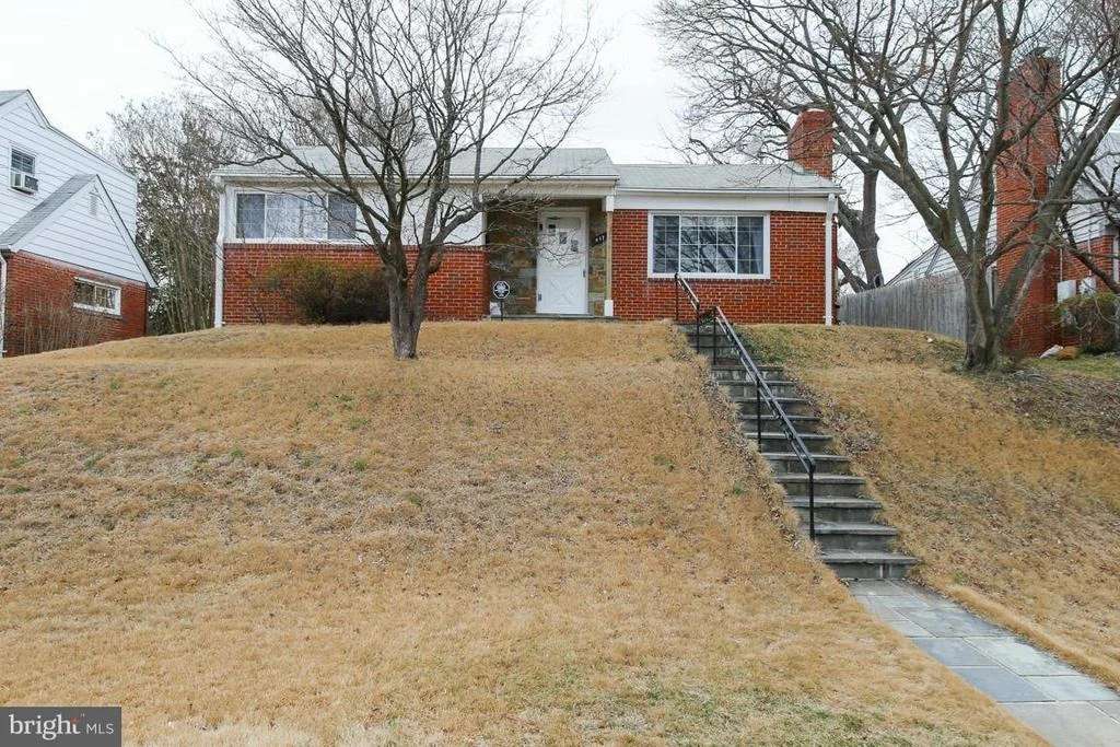 Photo of 417 KERWIN ROAD