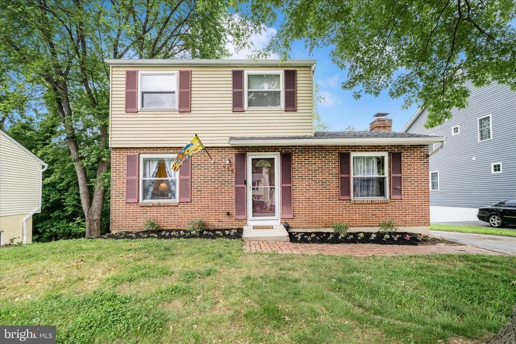 Photo of 212 WINTERGREEN LANE