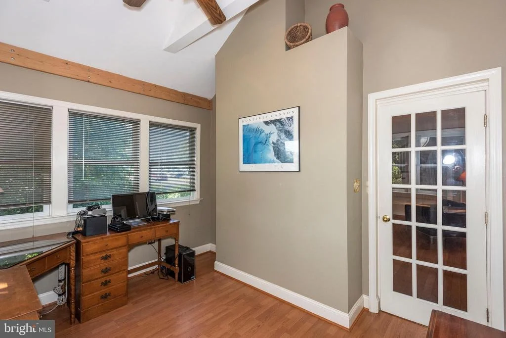 Photo of 1517 FOREST GLEN ROAD