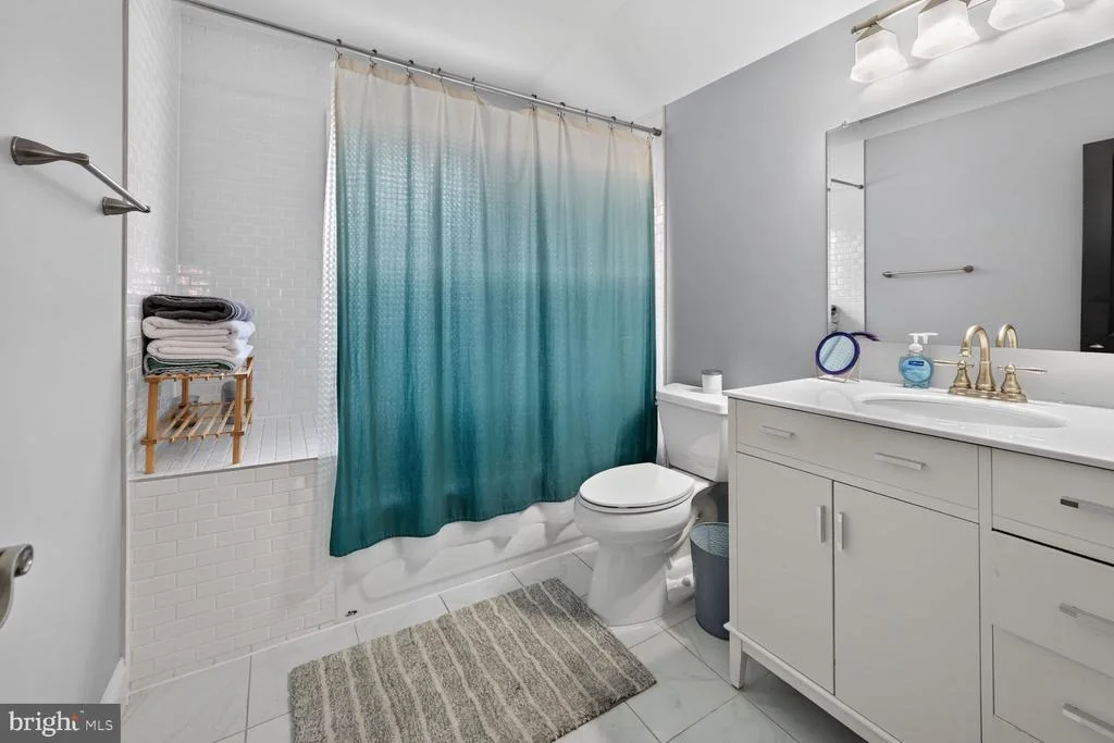 Photo of 2111 RAND PLACE NE