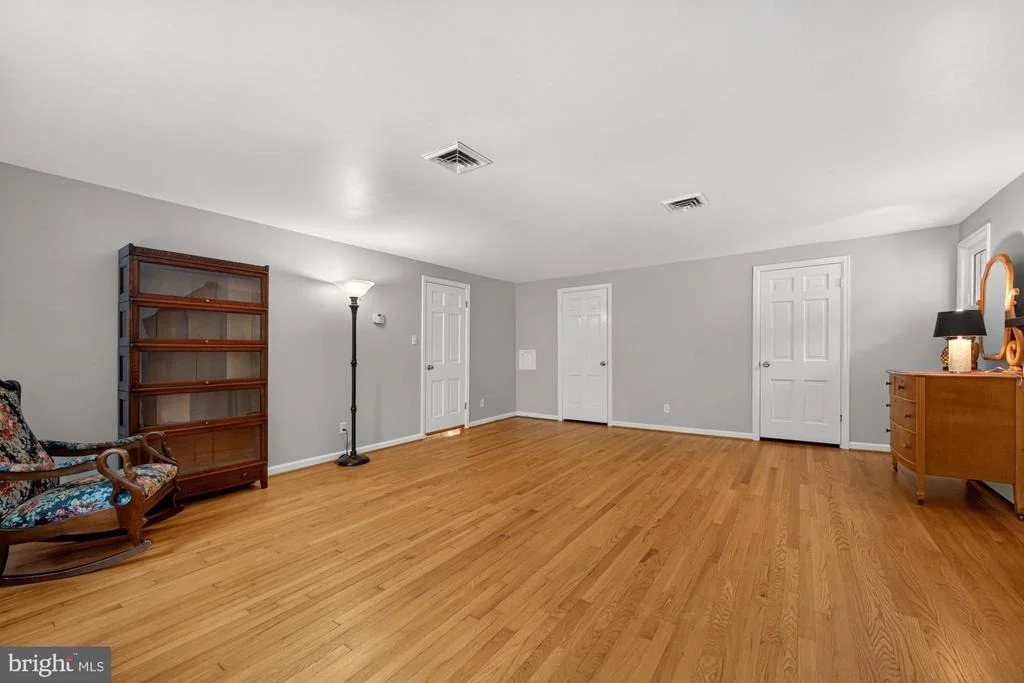 Photo of 11416 VALE ROAD