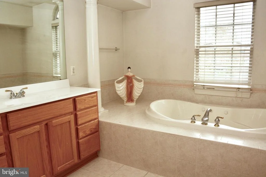 Photo of 2432 NICOL CIRCLE
