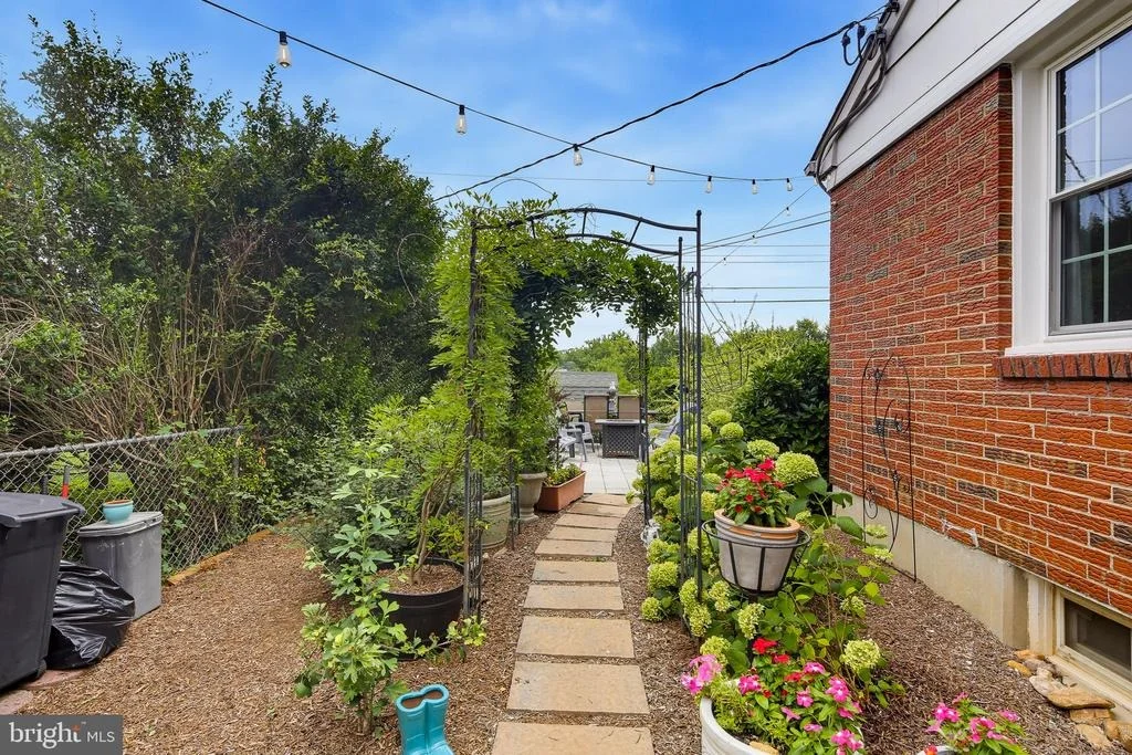 Photo of 1034 DONINGTON CIRCLE