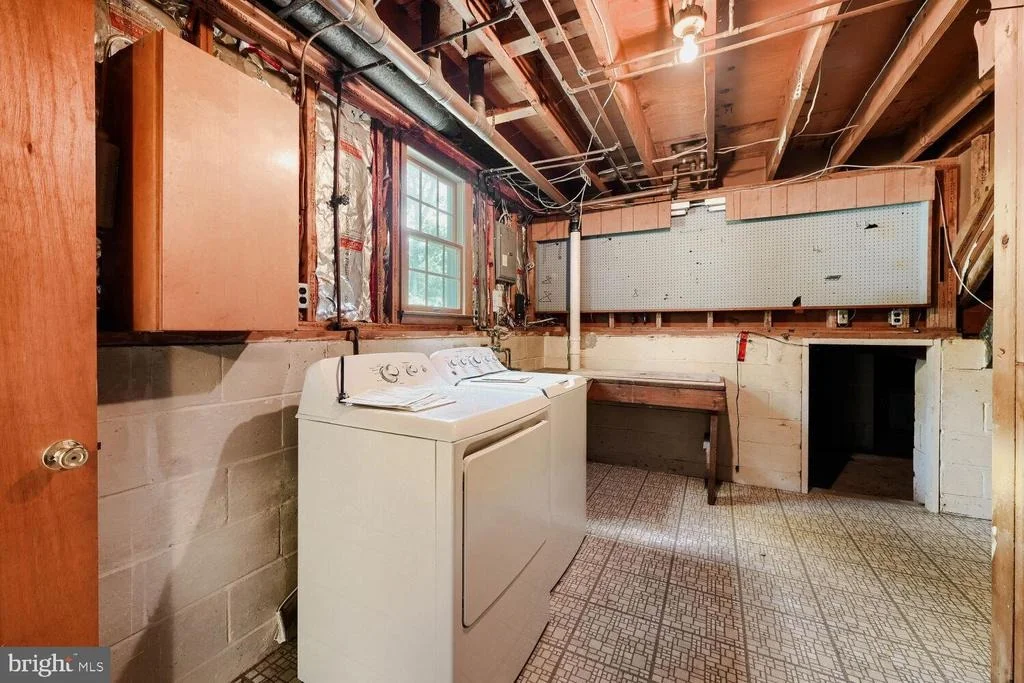 Photo of 304 PINE CIRCLE
