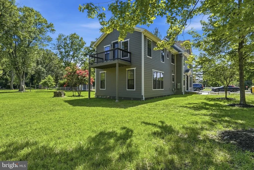Photo of 1211 LINTON LANE