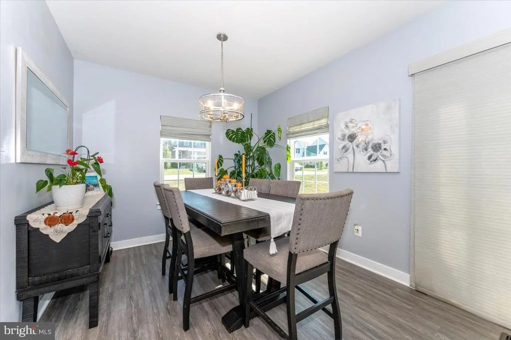 Photo of 76 VANCOUVER PLACE
