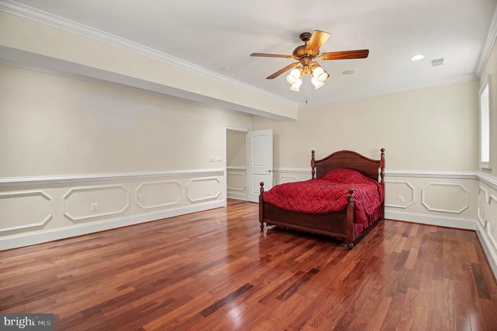 Photo of 5985 SAINT CATHERINES LANE