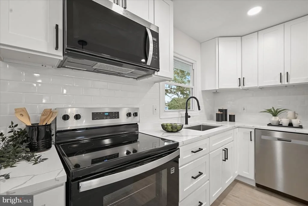 Photo of 7897 BASTILLE PLACE