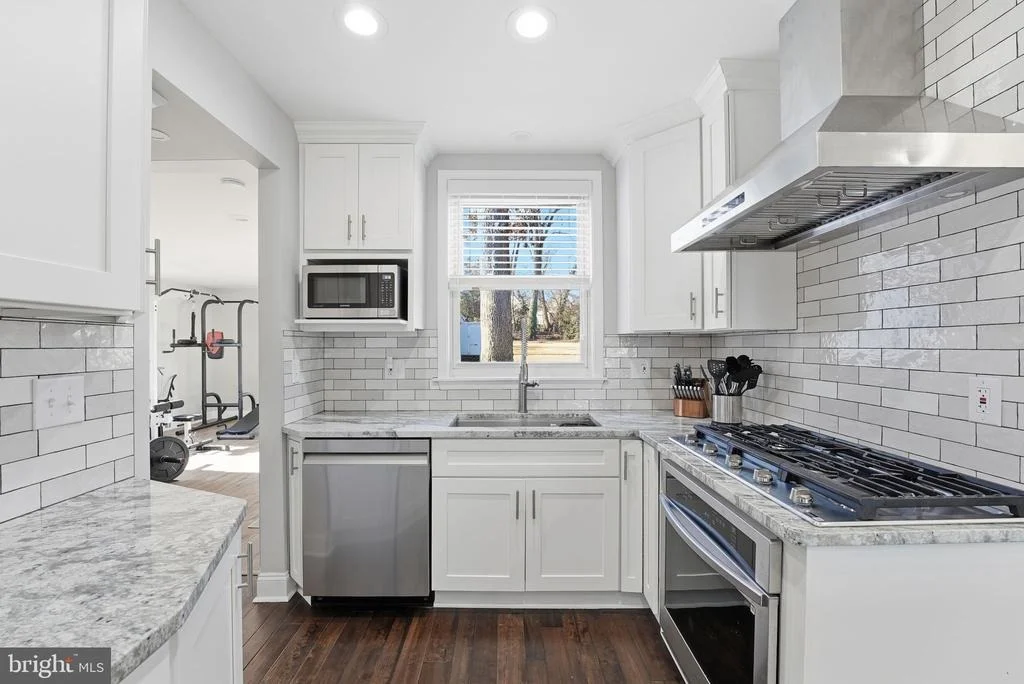 Photo of 6710 OAK DRIVE