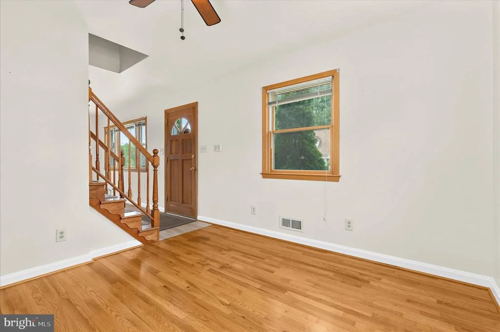Photo of 5801 REDMOND STREET