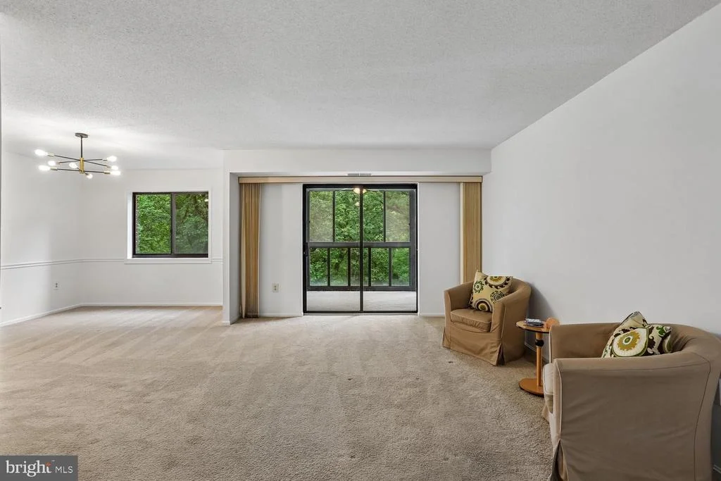 Photo of Unit 4702 at 15100 INTERLACHEN DRIVE