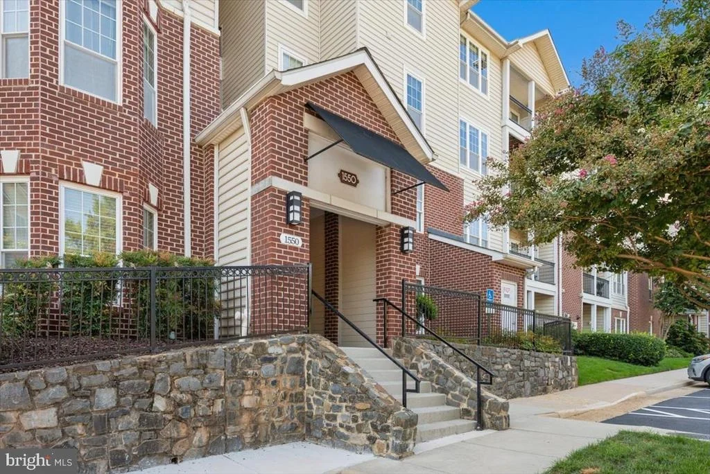 Photo of Unit 8113 at 1550 SPRING GATE DRIVE