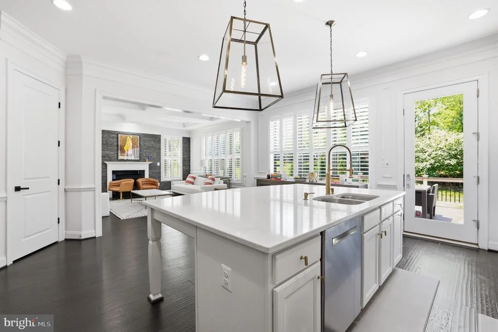 Photo of 20623 HOLYOKE DRIVE