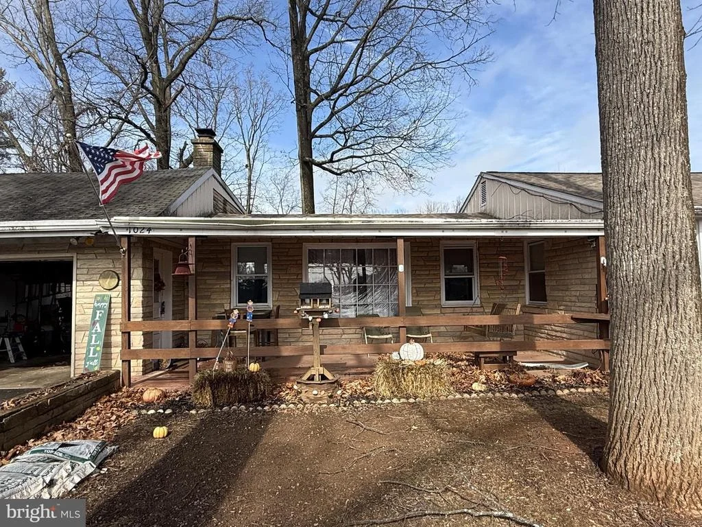 Photo of 1024 CHERRYTOWN ROAD