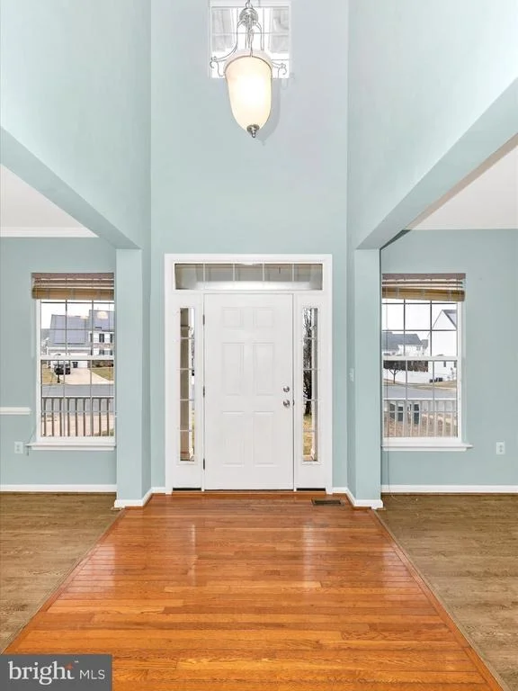 Photo of 605 CROSSOVER COURT